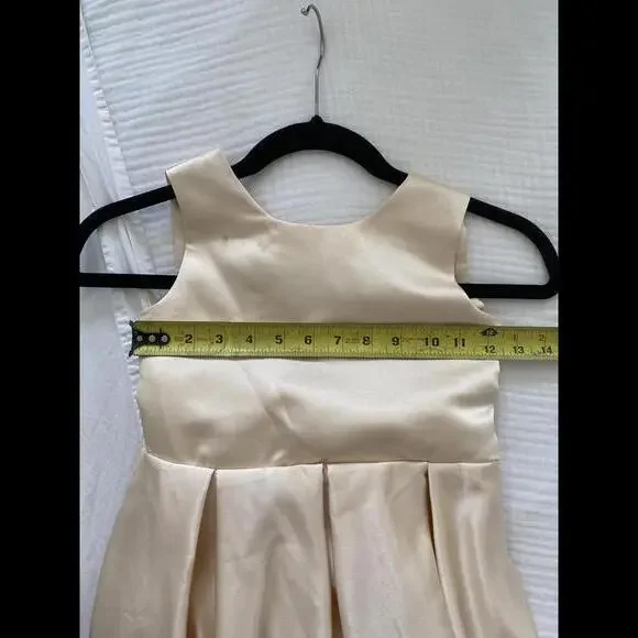 Satin flower girl dress, size 8 - Picture 2 of 6